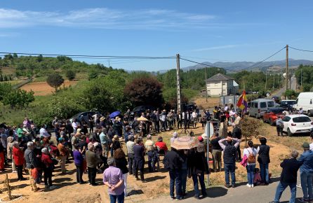El acto de homenaje en la Curva de Magaz a los 35 represaliados El acto de homenaje en la Curva de Magaz a los 35 represaliados
