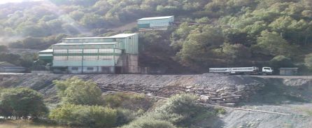El exterior de la explotación, ubicada en Caboalles de Arriba, Laciana El exterior de la explotación, ubicada en Caboalles de Arriba, Laciana