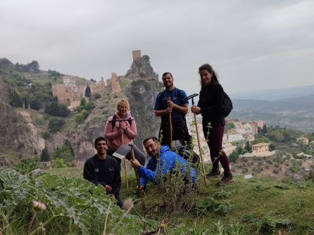 Voluntarios se encargan de adecuar los senderos para la gran prueba Voluntarios se encargan de adecuar los senderos para la gran prueba