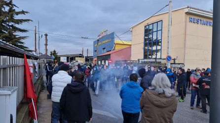 El ruido de los petardos anunciaba el principio del conflicto El ruido de los petardos anunciaba el principio del conflicto