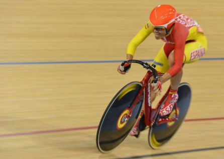 Leire Olaberria en pleno esfuerzo en la pista Leire Olaberria en pleno esfuerzo en la pista