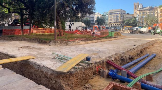 Hallan restos de un edificio público 'tardorromano' en las obras de la plaza de la Reina de València Hallan restos de un edificio público 'tardorromano' en las obras de la plaza de la Reina de València