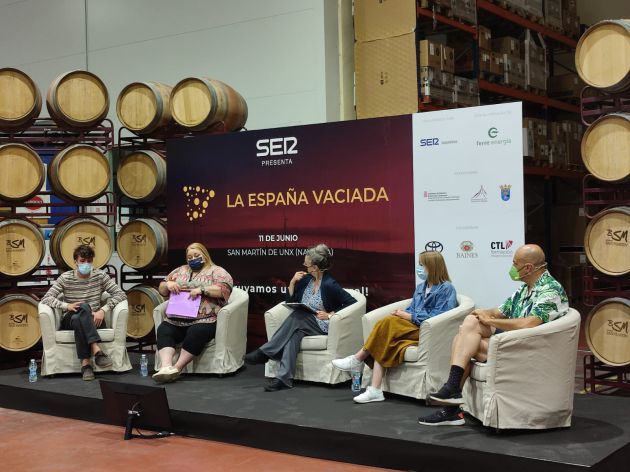 Mesa redonda con cuatro casos de éxito Mesa redonda con cuatro casos de éxito