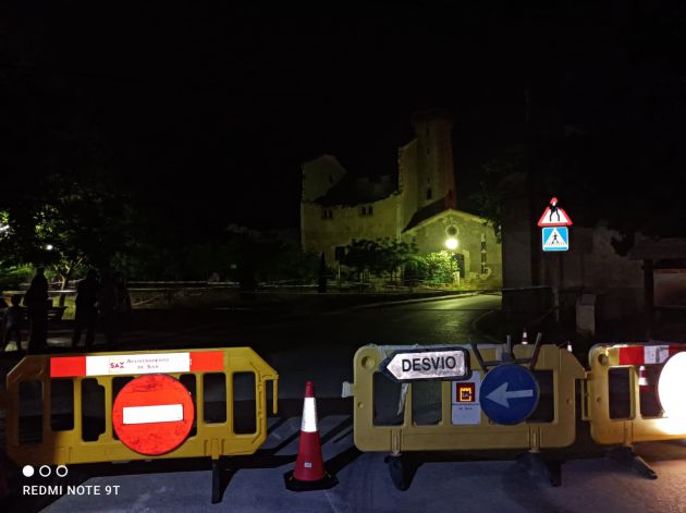 Se ha cortado la carretera que pasa por el centro de La Colonia de Santa Eulalia Se ha cortado la carretera que pasa por el centro de La Colonia de Santa Eulalia