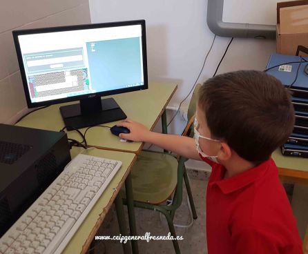 Otro de los alumnos participantes Otro de los alumnos participantes