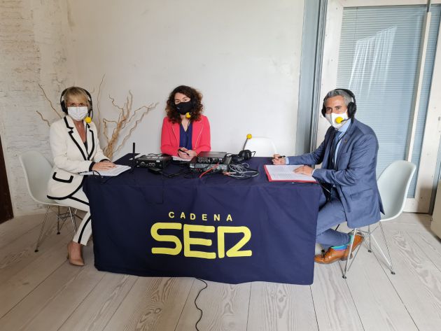 Carme Artigas, izquierda, y Pablo Zuloaga, derecha. Carme Artigas, izquierda, y Pablo Zuloaga, derecha.