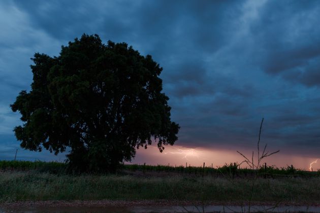 Tormenta en Casas de Benitez, (Cuenca). Tormenta en Casas de Benitez, (Cuenca).
