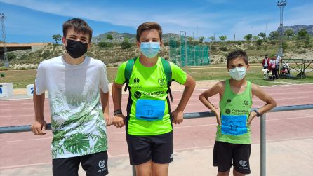 Jóvenes atletas Jóvenes atletas