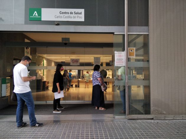 Vacunación profesorado en el Centro de Salud Carlos Castilla del Pino en Córdoba Vacunación profesorado en el Centro de Salud Carlos Castilla del Pino en Córdoba