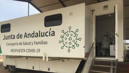 Unidad móvil de la Junta utilizada para la realización de cribados. Unidad móvil de la Junta utilizada para la realización de cribados.
