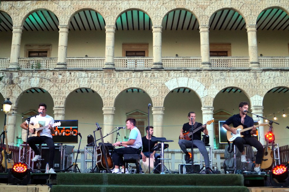 Las mejores imágenes del 'LOS40 Stage' con Dvicio en Guadalajara Las mejores imágenes del 'LOS40 Stage' con Dvicio en Guadalajara