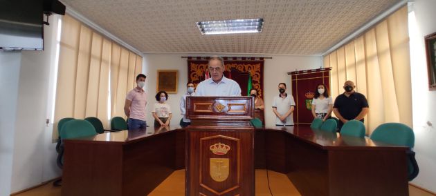 Manuel Vallejo se dirigue a sus vecinos en un comunicado para anunciarles su marcha de la alcaldía Manuel Vallejo se dirigue a sus vecinos en un comunicado para anunciarles su marcha de la alcaldía