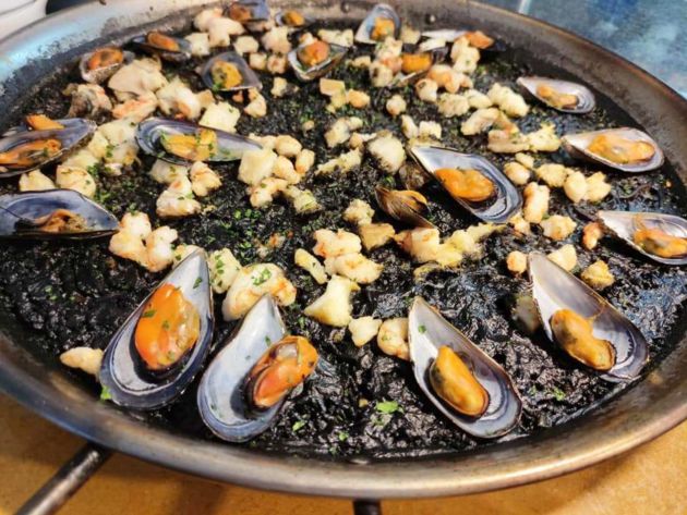 Arroz negro con marisco Arroz negro con marisco