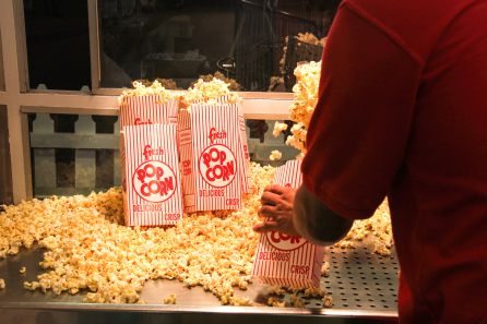 Palomitas a la entrada de un cine Palomitas a la entrada de un cine