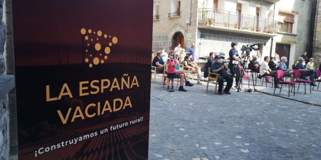 Plaza de Plan donde se ha desarrollado el encuentro. Plaza de Plan donde se ha desarrollado el encuentro.