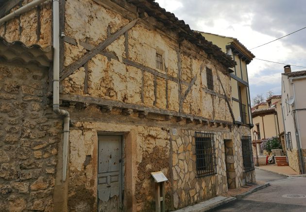 Casa típica serrana en Palomera. Casa típica serrana en Palomera.