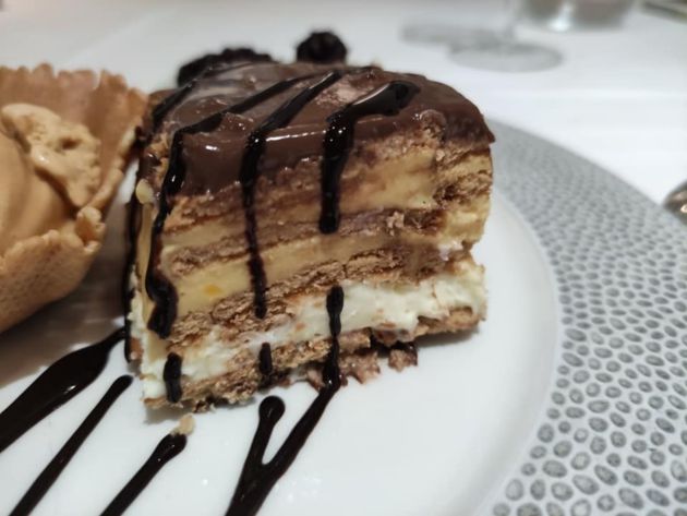 Tarta de la abuela y helado de turrón de Alacant Tarta de la abuela y helado de turrón de Alacant