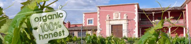 La familia Parra Jiménez tiene su bodega, quesería y ganadería en Las Mesas. La familia Parra Jiménez tiene su bodega, quesería y ganadería en Las Mesas.