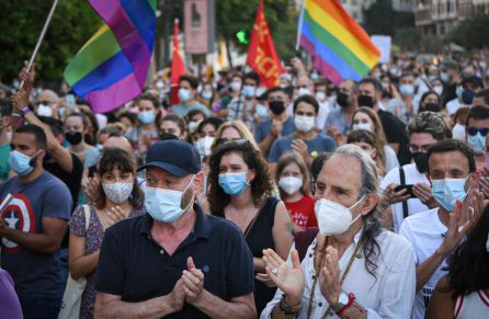 Cientos de personas durante una manifestación para condenar el asesinato de un joven de 24 años el pasado sábado en A Coruña debido a una paliza, a 5 de julio de 2021, en Valencia, (España) Cientos de personas durante una manifestación para condenar el asesinato de un joven de 24 años el pasado sábado en A Coruña debido a una paliza, a 5 de julio de 2021, en Valencia, (España)