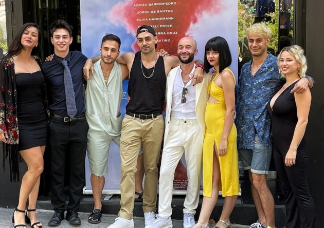 Equipo artístico de la película en su presentación en Madrid. Equipo artístico de la película en su presentación en Madrid.