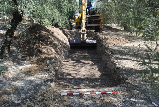 Intervenciones en una finca de Monturque en la que se buscan restos de personas represaliadas durante la Guerra Civil y la posguerra Intervenciones en una finca de Monturque en la que se buscan restos de personas represaliadas durante la Guerra Civil y la posguerra
