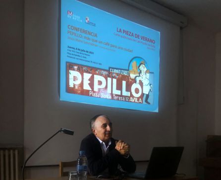 Jesús María Sanchidrián, durante la conferencia 'Pepillo, más que un café para la ciudad' Jesús María Sanchidrián, durante la conferencia 'Pepillo, más que un café para la ciudad'