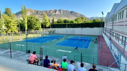Momento de uno de los partidos en las pistas del Complejo Polideportivo Palomares Momento de uno de los partidos en las pistas del Complejo Polideportivo Palomares