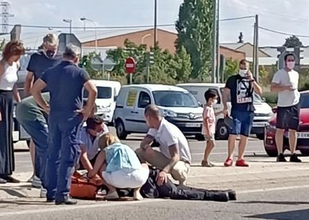 Imagen captada momentos después del accidente del policía que se dirigía a Pajarillos Imagen captada momentos después del accidente del policía que se dirigía a Pajarillos