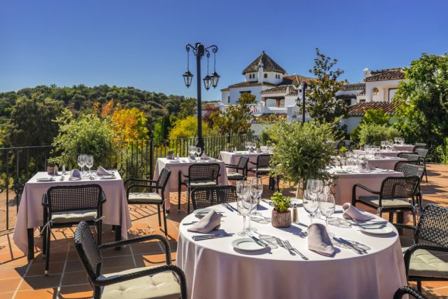 Una de las terrazas donde se puede almorzar Una de las terrazas donde se puede almorzar