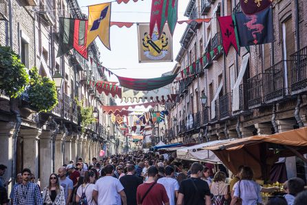 Imagen de archivo del Mercado Cervantino en Alcalá de Henares. Imagen de archivo del Mercado Cervantino en Alcalá de Henares.