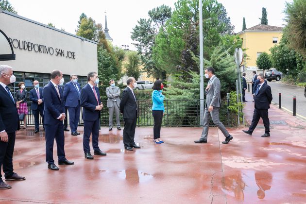 Llegada de Pedro Sánchez al Centro de Vacunación de Guadalajara Llegada de Pedro Sánchez al Centro de Vacunación de Guadalajara