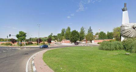 Entrada a la base Primo de Rivera de Alcalá de Henares. Entrada a la base Primo de Rivera de Alcalá de Henares.