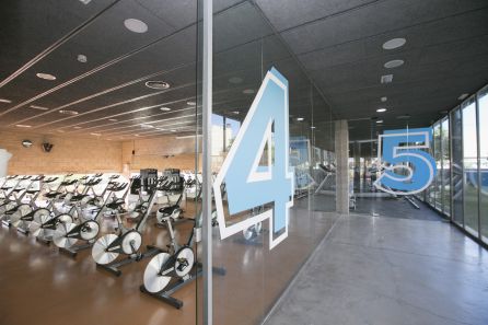 Zona de biciletas del Centre Esportiu del Grau Zona de biciletas del Centre Esportiu del Grau