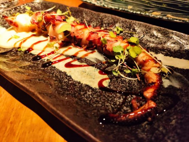 Robatayaki de pulpo Robatayaki de pulpo
