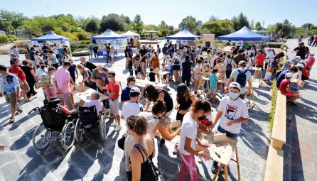 Cientos de personas participaron en los actos organizados por el Ayuntamiento en el Jardín Botánico Cientos de personas participaron en los actos organizados por el Ayuntamiento en el Jardín Botánico