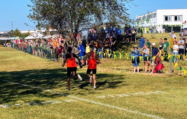 El acto de compañerismo dió toda una lección sobre los valores del deporte El acto de compañerismo dió toda una lección sobre los valores del deporte