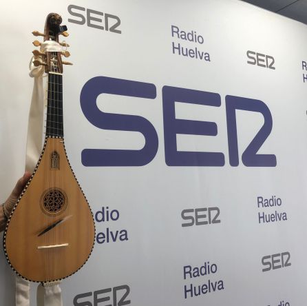 Guitarra medieval Guitarra medieval