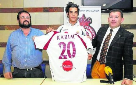 El belga Karim fue en 2011 el primer futbolista en la historia del club en gozar de un patrocinador propio El belga Karim fue en 2011 el primer futbolista en la historia del club en gozar de un patrocinador propio