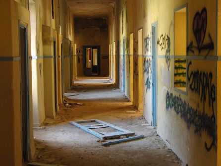 Imagen interiores de las insatalaciones abandonadas. Imagen interiores de las insatalaciones abandonadas.