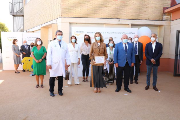La infanta Elena y Aguirre visitan la reforma de la planta de Oncohematología Pediátrica del Virgen del Rocío La infanta Elena y Aguirre visitan la reforma de la planta de Oncohematología Pediátrica del Virgen del Rocío