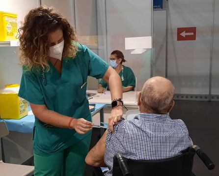 Comienza a ponerse la tercera dosis en el Departamento de Salud de Petrer Comienza a ponerse la tercera dosis en el Departamento de Salud de Petrer
