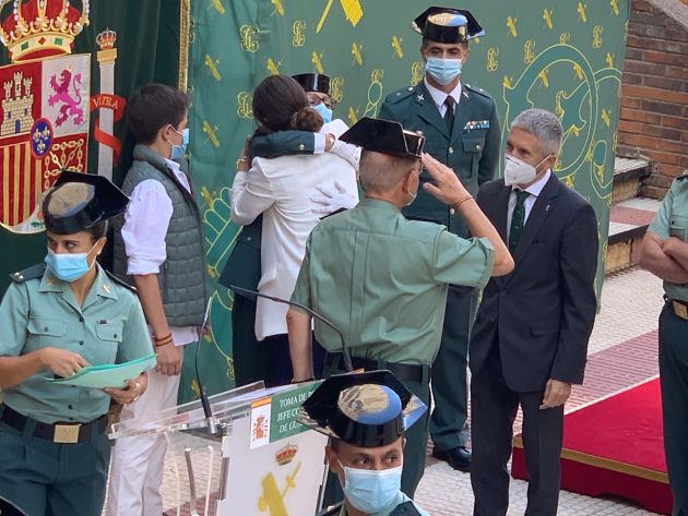 Cristina Moreno recibe la felicitación de sus hijos Cristina Moreno recibe la felicitación de sus hijos