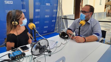 Entrevista a Javier Castejón, concejal de Turismo, Comercio, Consumo y Festejos de San Pedro del Pinatar Entrevista a Javier Castejón, concejal de Turismo, Comercio, Consumo y Festejos de San Pedro del Pinatar