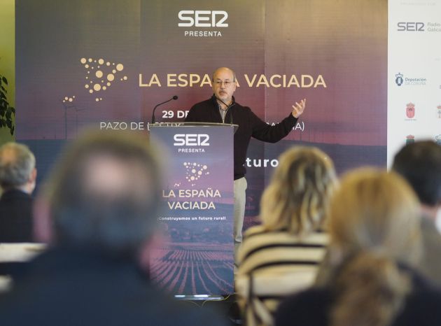Carlos Ferrás, durante su intervención Carlos Ferrás, durante su intervención