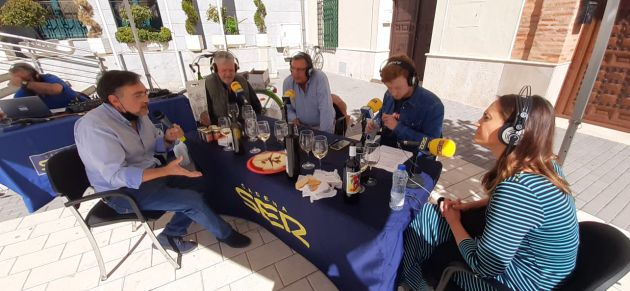Cata de productos típicos, durante el programa especial 'Hoy por Hoy Ciudad Real' Cata de productos típicos, durante el programa especial 'Hoy por Hoy Ciudad Real'