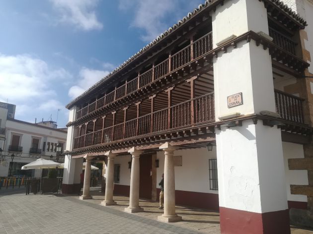 La popular y hermosa Posada de los Portales, en la flamante plaza de España de Tomelloso, acoge el punto de información turística y espacios culturales. La popular y hermosa Posada de los Portales, en la flamante plaza de España de Tomelloso, acoge el punto de información turística y espacios culturales.