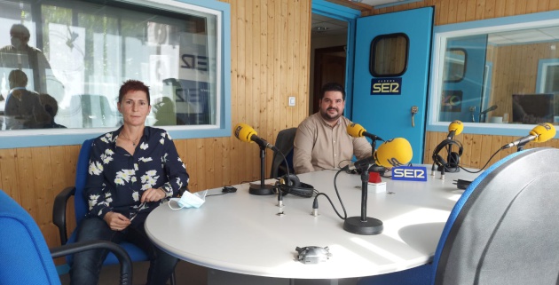 Ángela Zarzoso y Daniel Tito en los estudios de SER Talavera Ángela Zarzoso y Daniel Tito en los estudios de SER Talavera