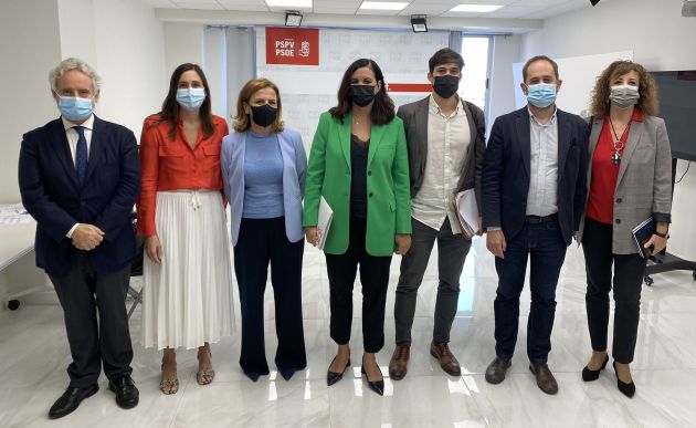 La vicealcaldesa de València, Sandra Gómez, y el resto de concejales del PSPV La vicealcaldesa de València, Sandra Gómez, y el resto de concejales del PSPV