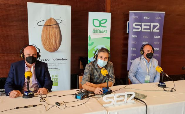 David Samper, presidente del CAERM, y Pedro José Pérez, director técnico David Samper, presidente del CAERM, y Pedro José Pérez, director técnico