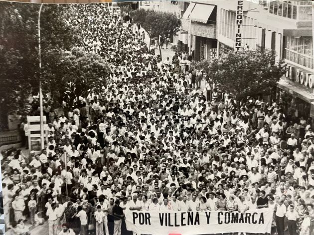 Manifestación a finales del los 80 en Villena Manifestación a finales del los 80 en Villena